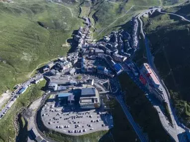 Vistas verano Pas de la casa Estación Grandvalira  Andorra 